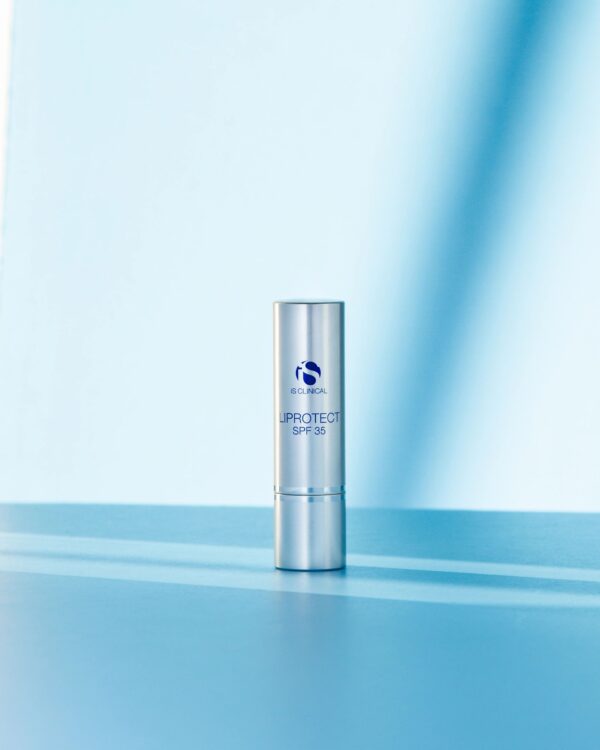 iS Clinical Liprotect SPF 35